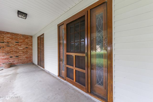 664 Don Guilbeau Road, Arnaudville, LA 70512