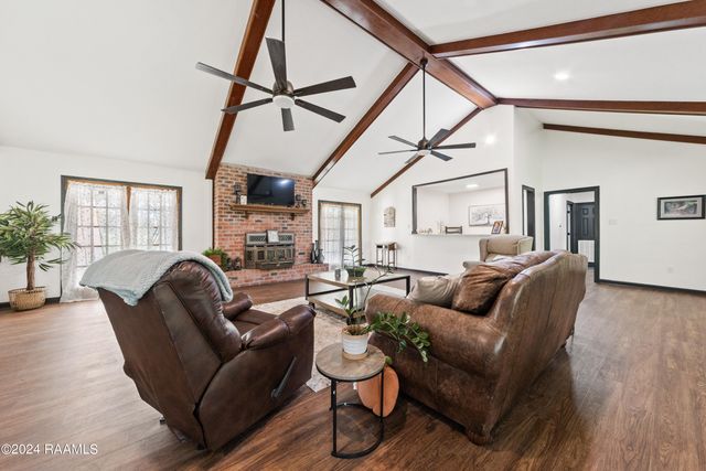 664 Don Guilbeau Road, Arnaudville, LA 70512