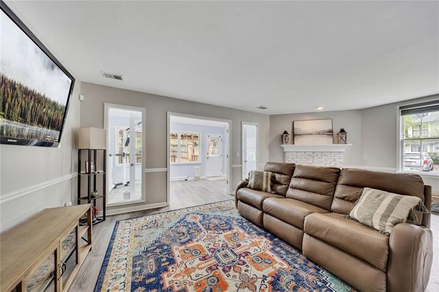 1085 Country Club Place NW, Kennesaw, GA 30144