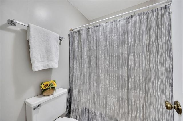 1085 Country Club Place NW, Kennesaw, GA 30144