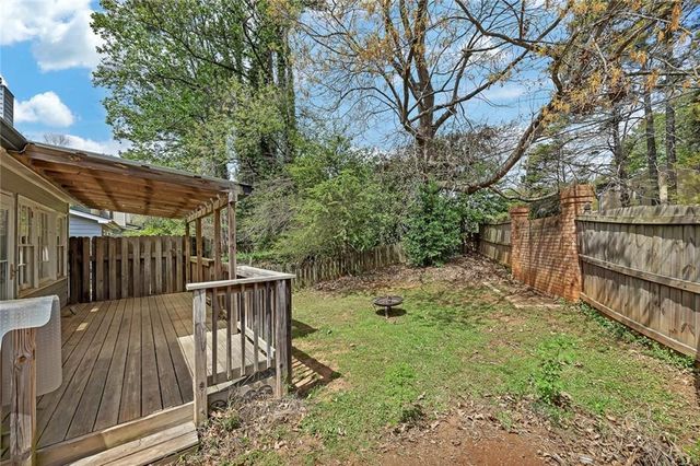 1085 Country Club Place NW, Kennesaw, GA 30144