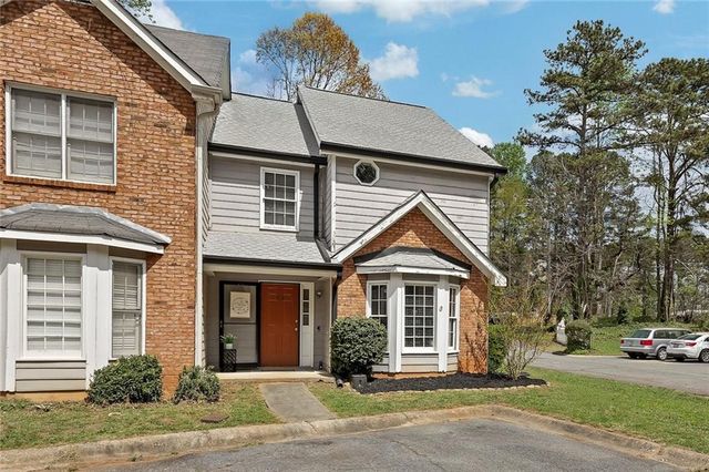 1085 Country Club Place NW, Kennesaw, GA 30144