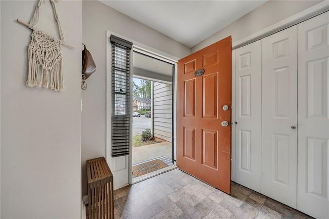 1085 Country Club Place NW, Kennesaw, GA 30144