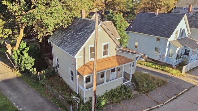 45 Townsend St, Fitchburg, MA 01420