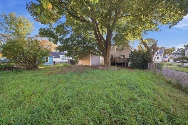 45 Townsend St, Fitchburg, MA 01420
