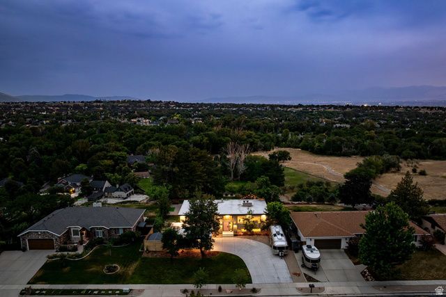 1936 E CURTIS DR, Cottonwood Heights, UT 84121
