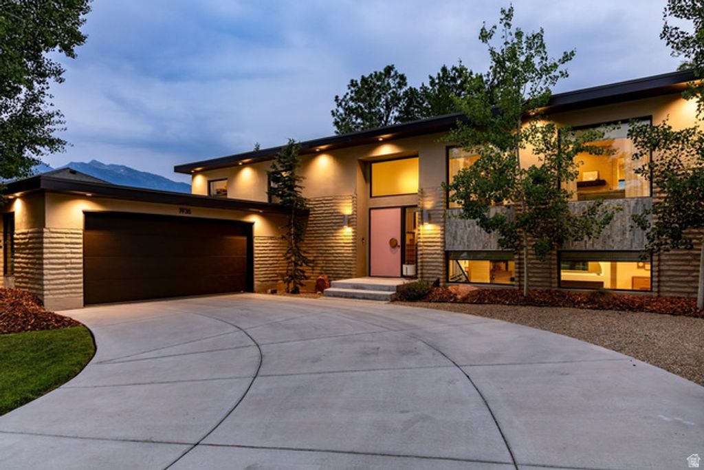 1936 E CURTIS DR, Cottonwood Heights, UT 84121