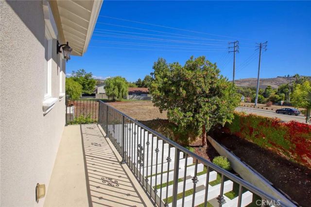 1595 E Avenida De Las Flores, Thousand Oaks, CA 91362