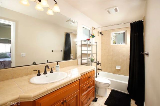 1595 E Avenida De Las Flores, Thousand Oaks, CA 91362