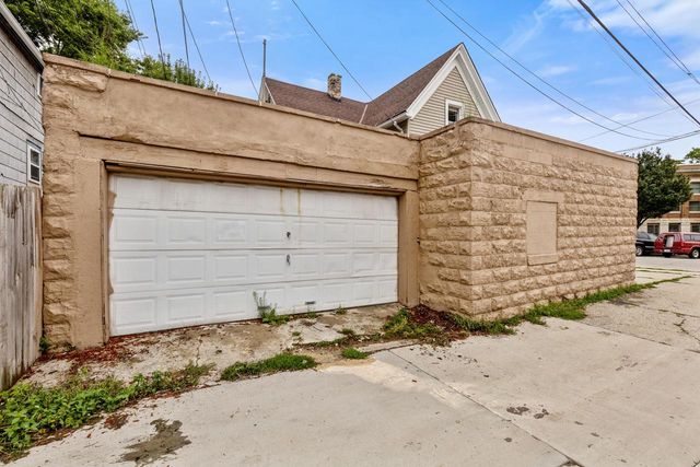 1315 S 10th STREET, Milwaukee, WI 53204
