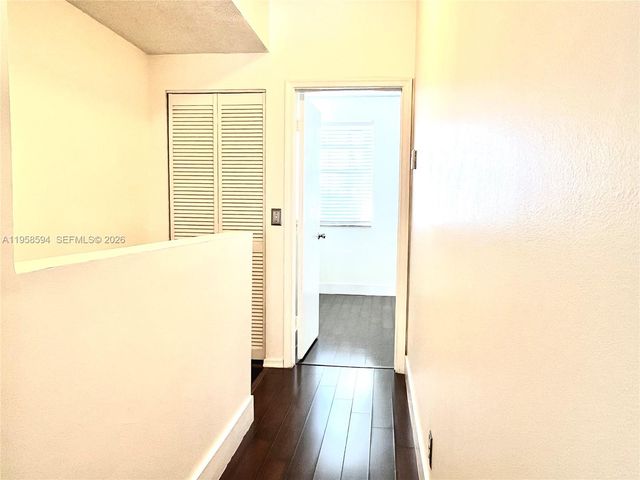 271 Duval Ct, Weston, FL 33326