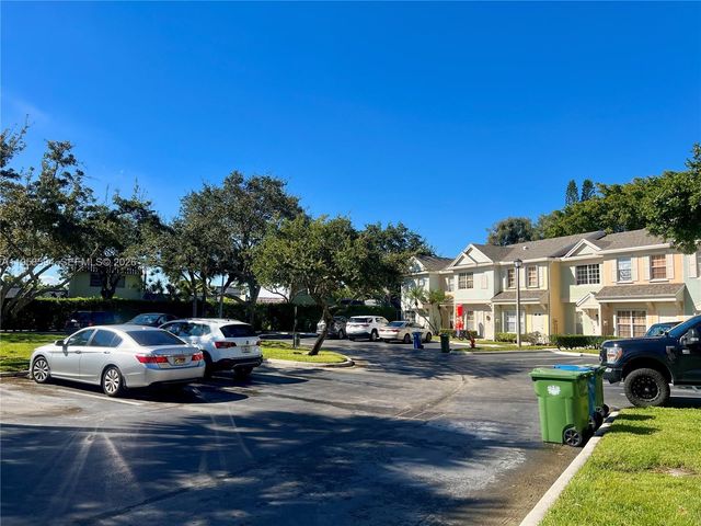 271 Duval Ct, Weston, FL 33326