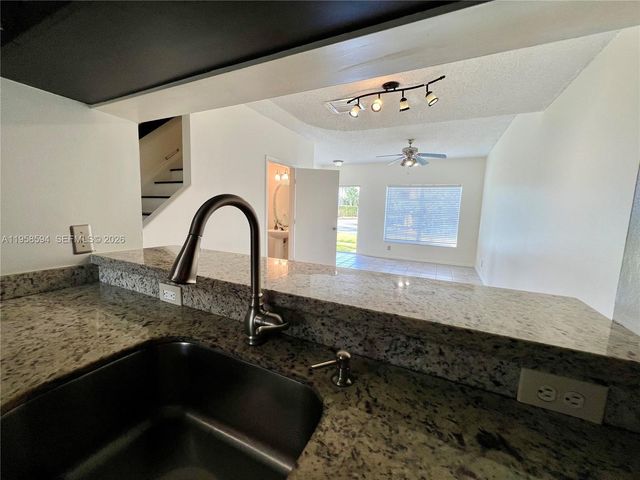 271 Duval Ct, Weston, FL 33326