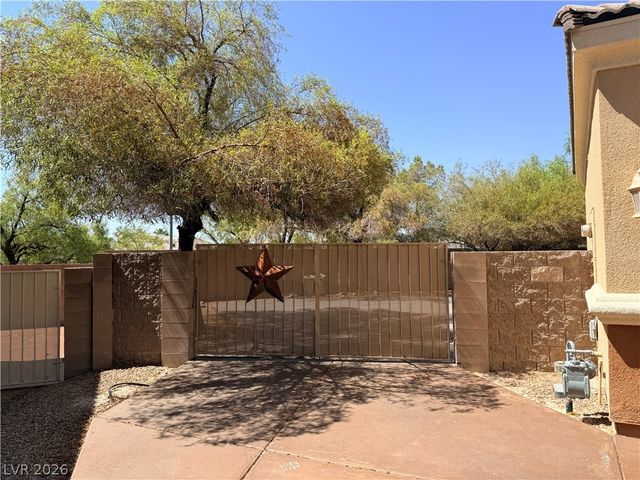7743 Villa De La Paz Avenue, Las Vegas, NV 89131