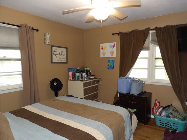 3201 57 Street, Des Moines, IA 50310