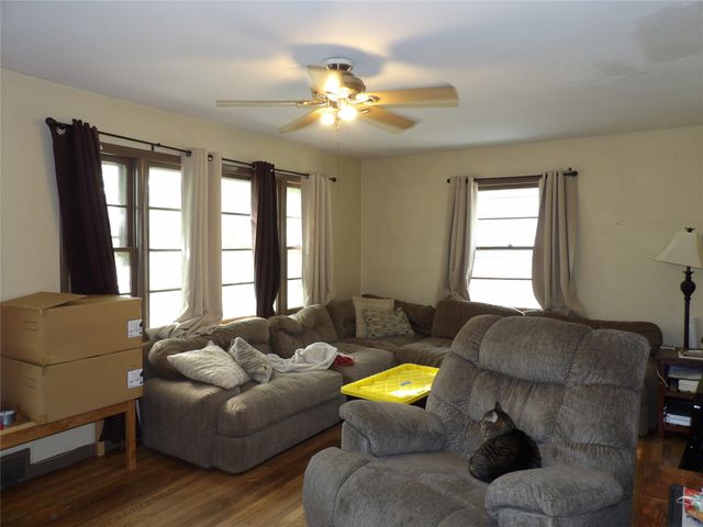 3201 57 Street, Des Moines, IA 50310