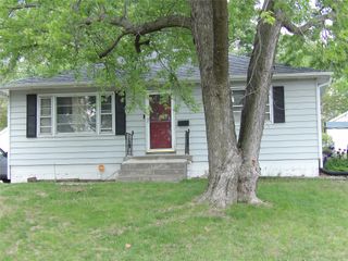 3201 57 Street, Des Moines, IA 50310