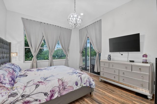 1848 Via Castello, Wellington, FL 33411