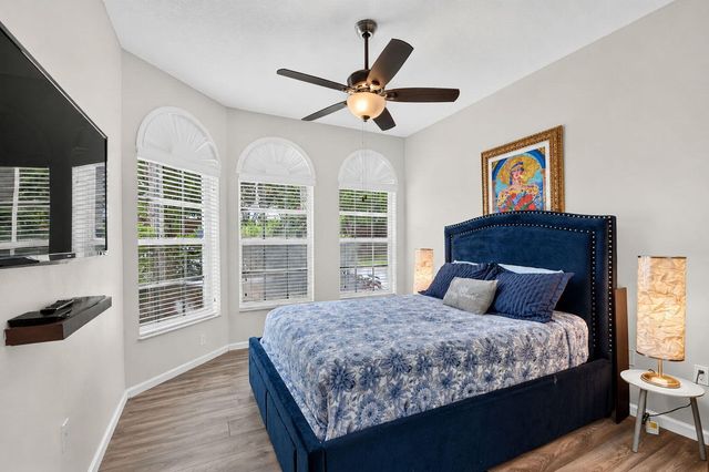 1848 Via Castello, Wellington, FL 33411