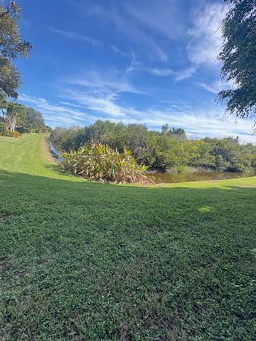 1848 Via Castello, Wellington, FL 33411