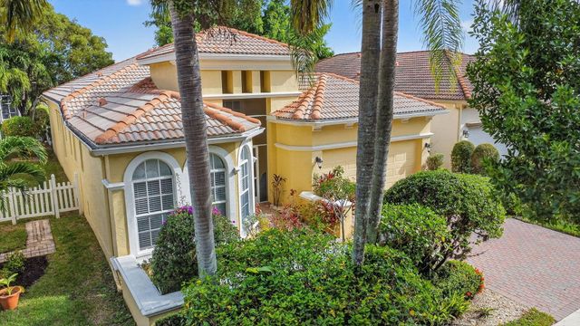 1848 Via Castello, Wellington, FL 33411