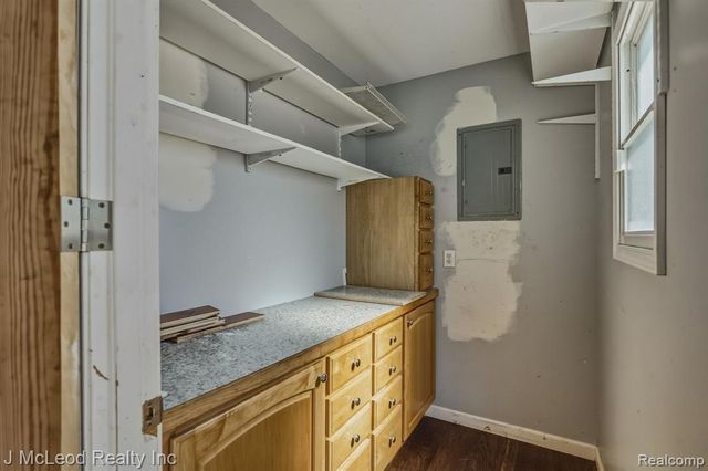 4083 Richfield Road, Flint, MI 48506