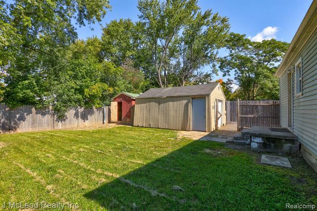 4083 Richfield Road, Flint, MI 48506