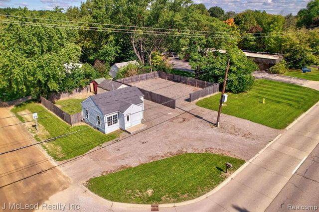4083 Richfield Road, Flint, MI 48506