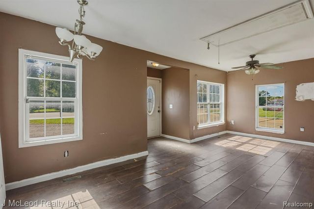 4083 Richfield Road, Flint, MI 48506
