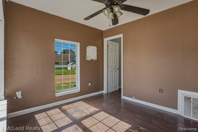 4083 Richfield Road, Flint, MI 48506