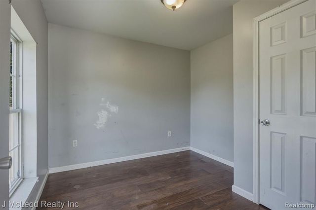 4083 Richfield Road, Flint, MI 48506