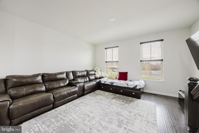 43831 STUBBLE CORNER SQ, Ashburn, VA 20147