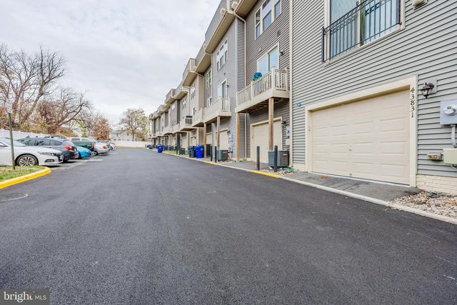 43831 STUBBLE CORNER SQ, Ashburn, VA 20147