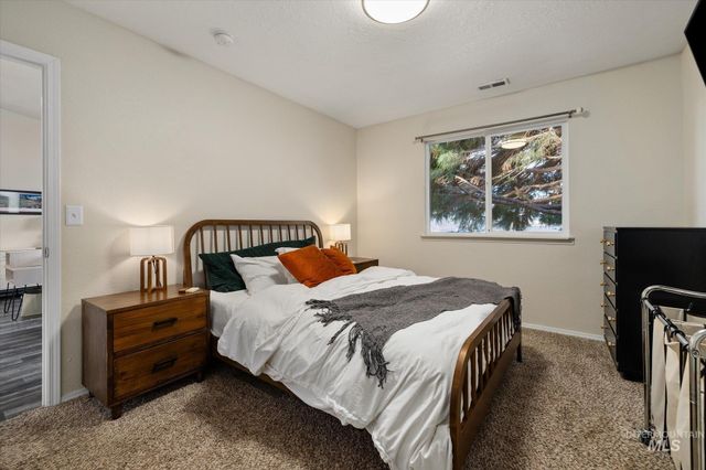 2751 E Mendota Dr, Boise, ID 83716