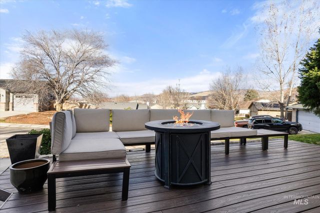 2751 E Mendota Dr, Boise, ID 83716