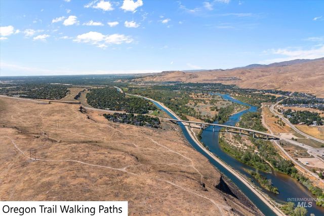 2751 E Mendota Dr, Boise, ID 83716