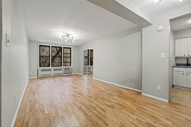 5803 Calloway St Apt 4M, New York City, NY 11368