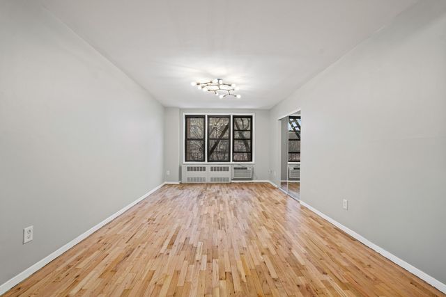 5803 Calloway St Apt 4M, New York City, NY 11368