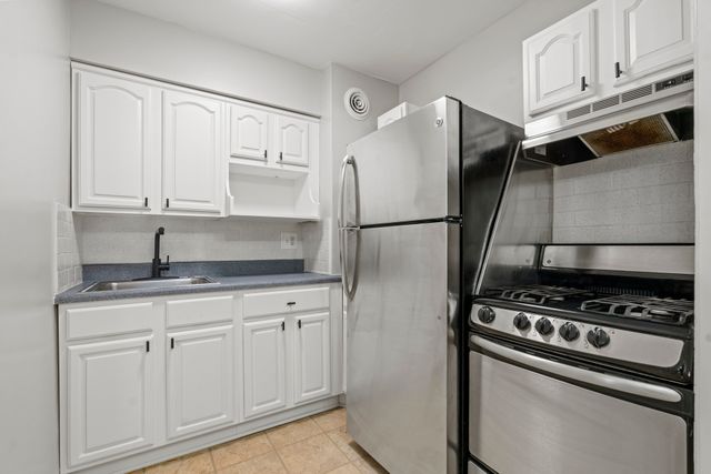 5803 Calloway St Apt 4M, New York City, NY 11368