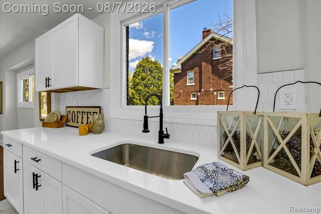 1517 Edison Street, Detroit, MI 48206