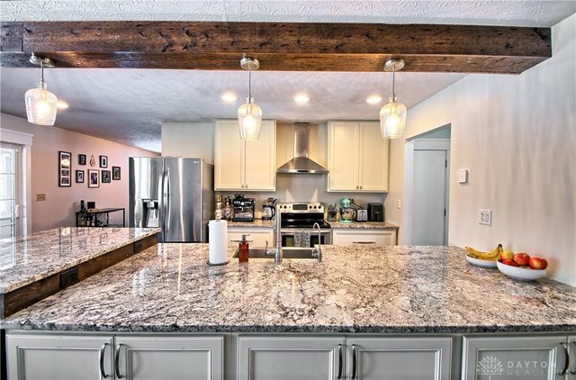 3867 Lofty Oaks Drive, Beavercreek, OH 45430