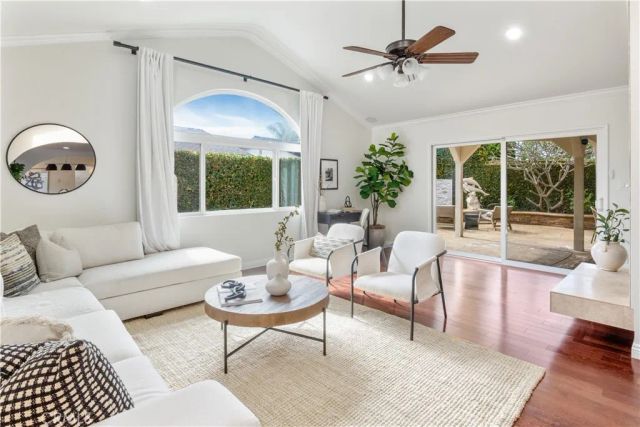 4764 Fir, Seal Beach, CA 90740