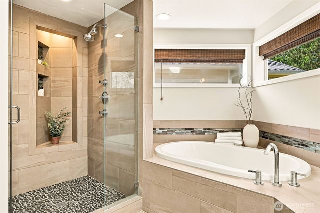 4025 262nd Place SE, Sammamish, WA 98029