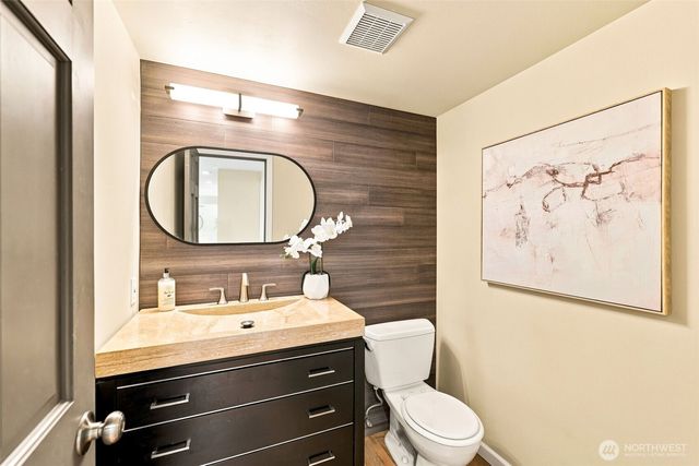 4025 262nd Place SE, Sammamish, WA 98029