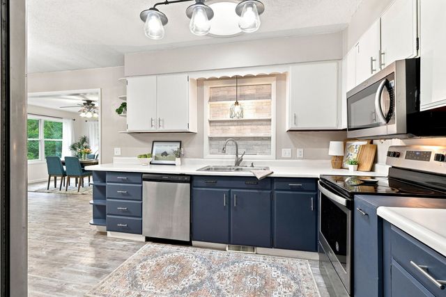 6655 Crow Creek Road, Bettendorf, IA 52722