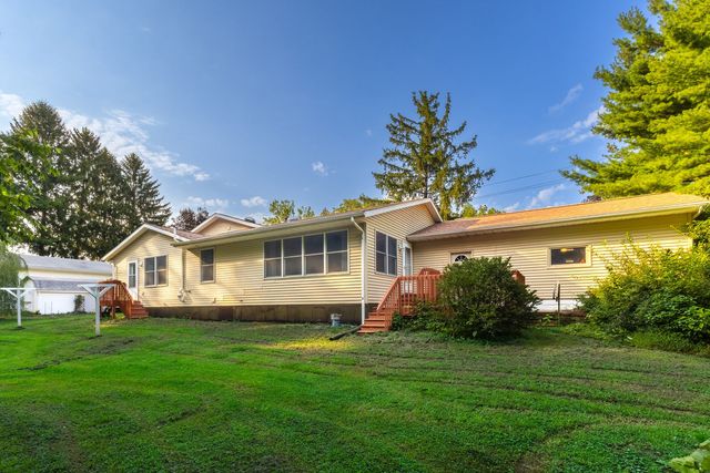 6655 Crow Creek Road, Bettendorf, IA 52722