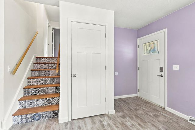 6655 Crow Creek Road, Bettendorf, IA 52722