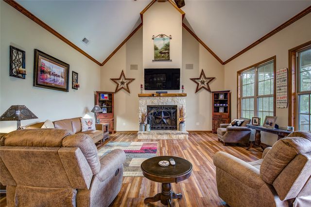 811 Rs County Road 4250, Point, TX 75472