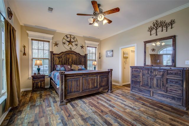 811 Rs County Road 4250, Point, TX 75472