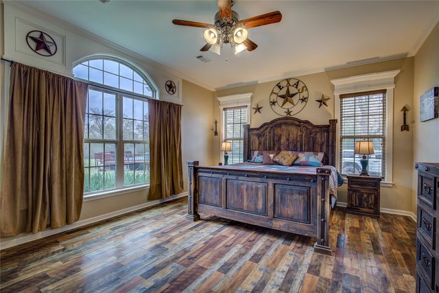 811 Rs County Road 4250, Point, TX 75472